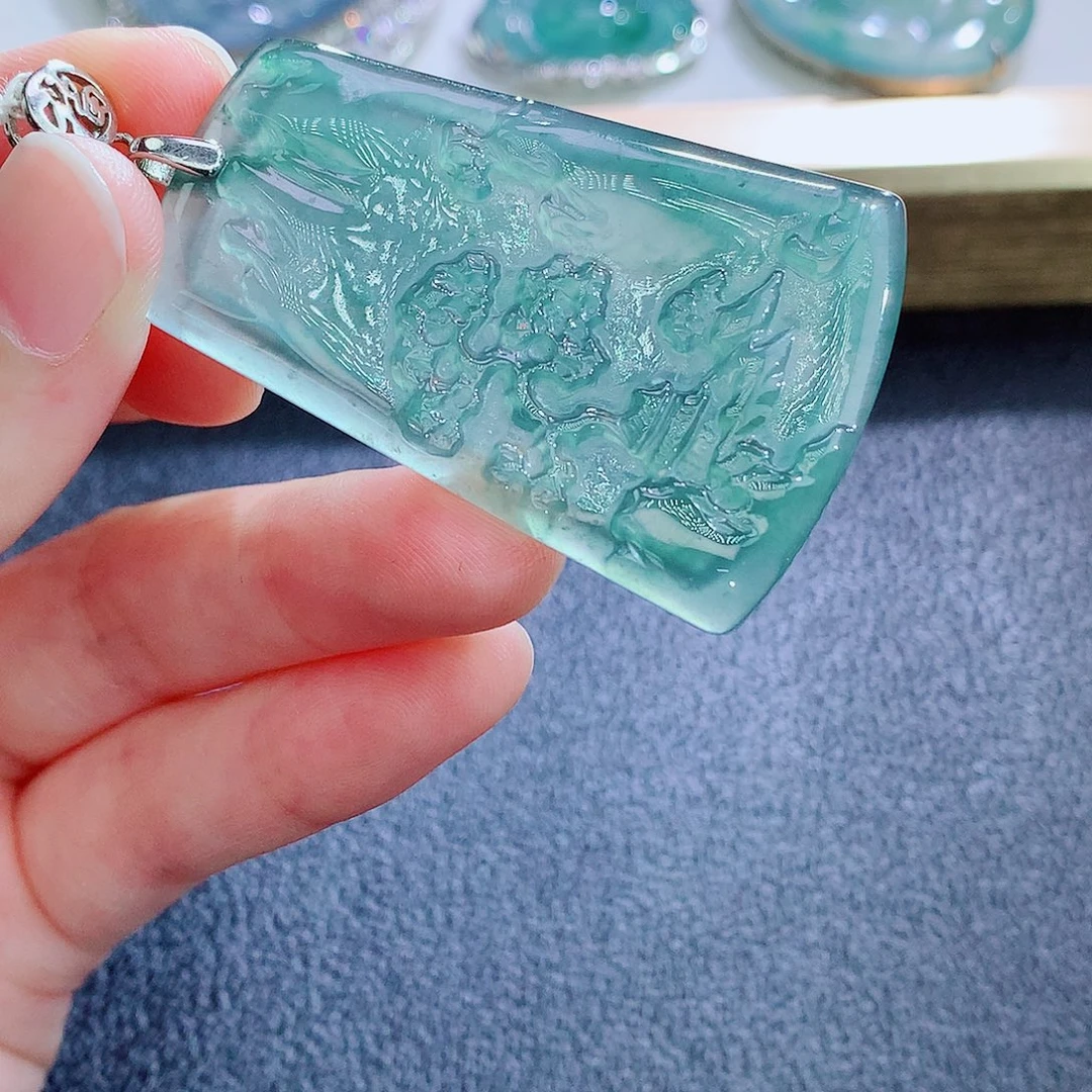 翡翠未镶嵌颈饰翡翠