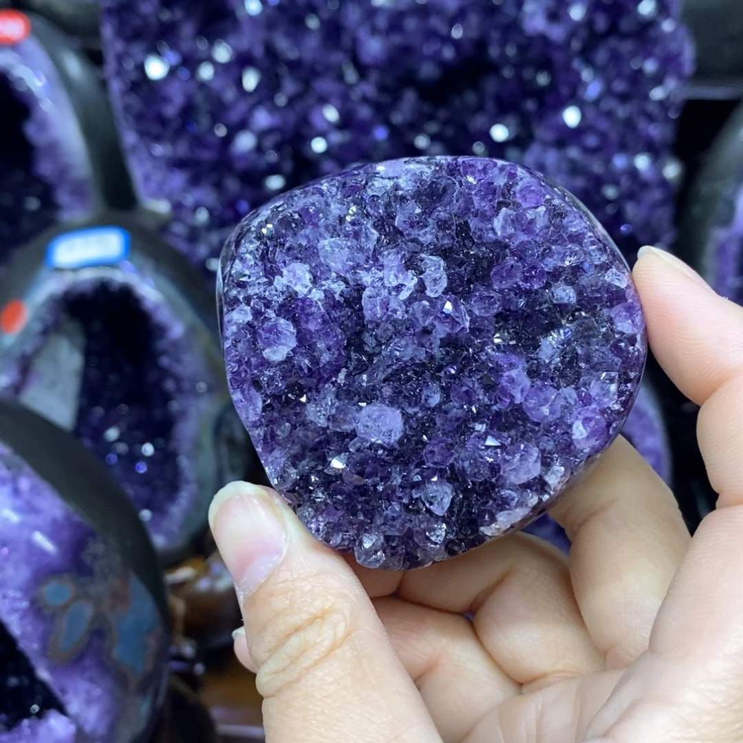 水晶摆件未镶嵌莹