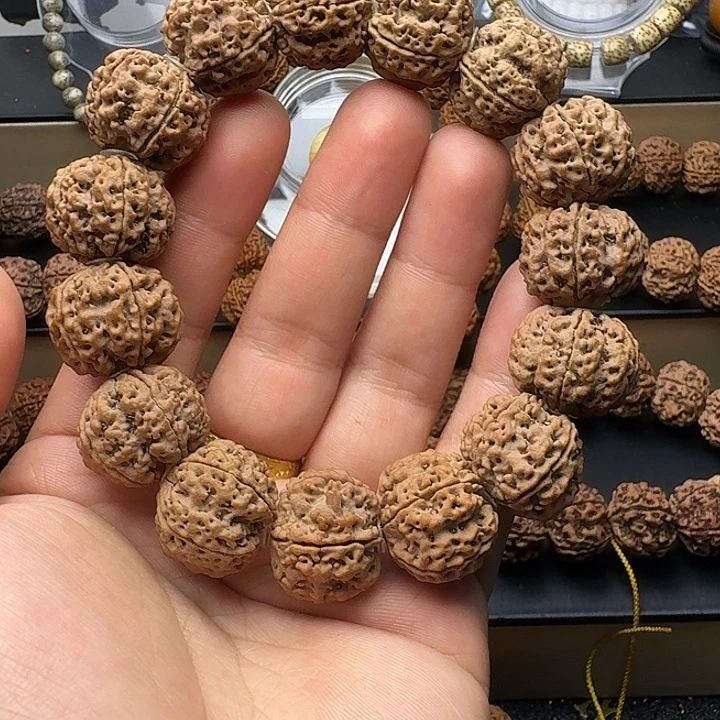 吊坠金刚菩提梅花蜂爆肉