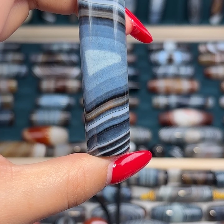 吴***毛玛瑙/玉髓合金珠宝奇石