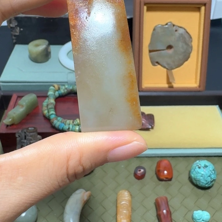 云***步颈饰未镶嵌和田玉