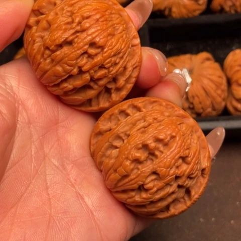 文玩核桃吊坠秦岭野生核桃