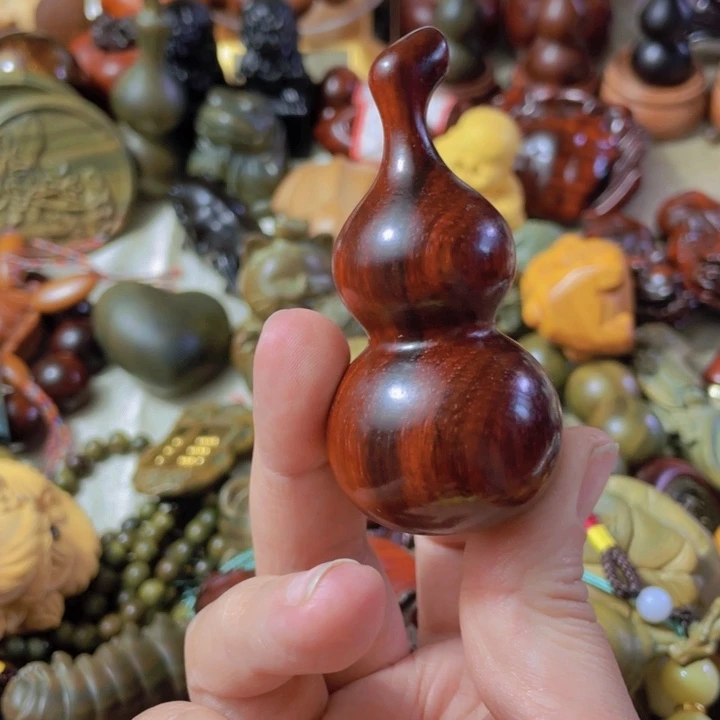 红***姐绿檀455499998 98888888