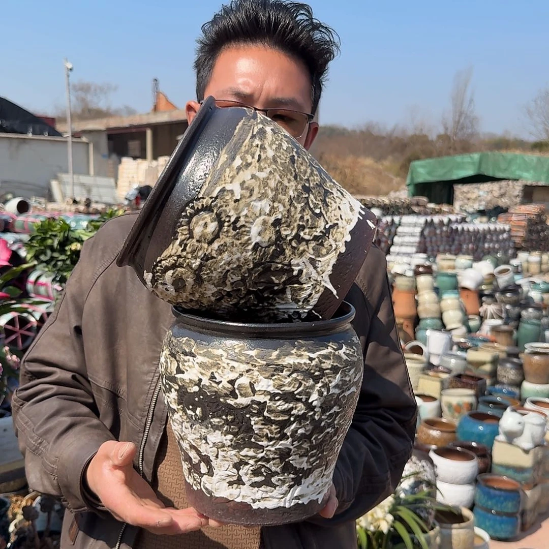 紫砂花盆口19高21（两个姹寂黑色泼墨瑕疵