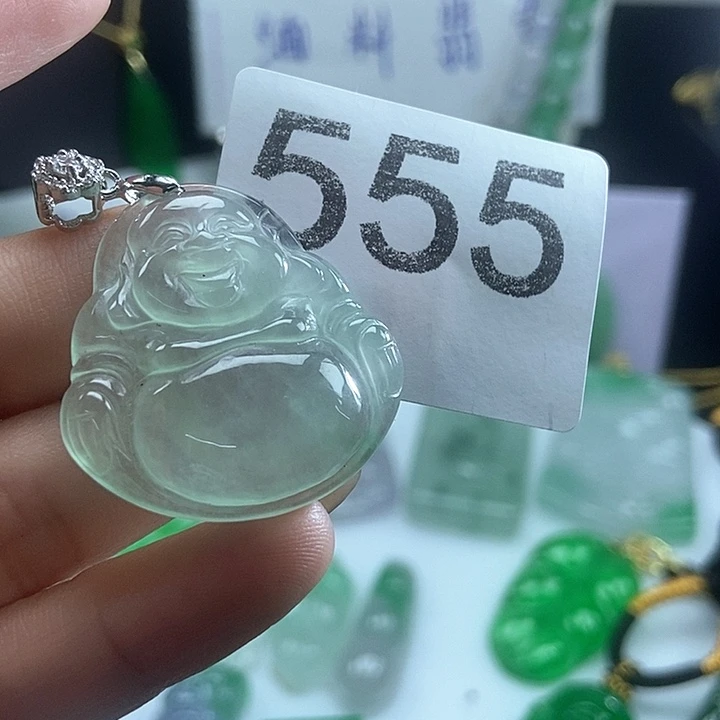 翡翠未镶嵌吊坠(赠链)