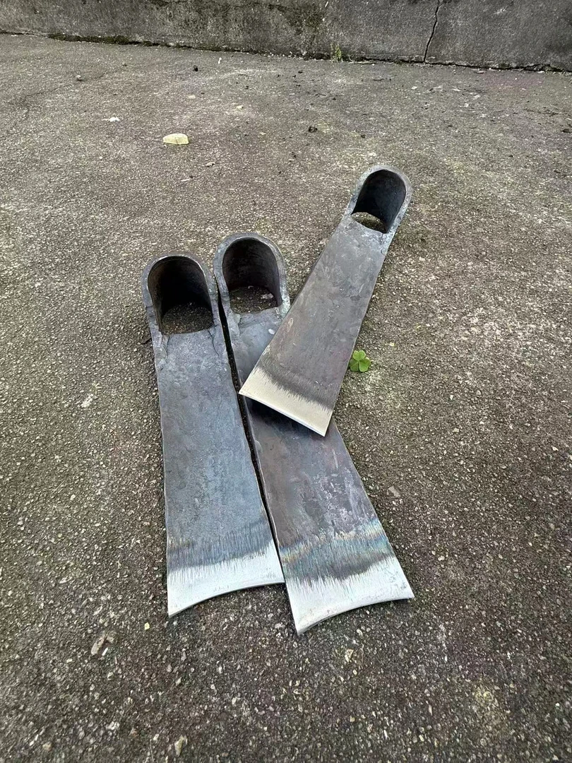 45号钢D字头手工锻打全钢开荒挖笋耐用锄头锻造农具农用老式加厚