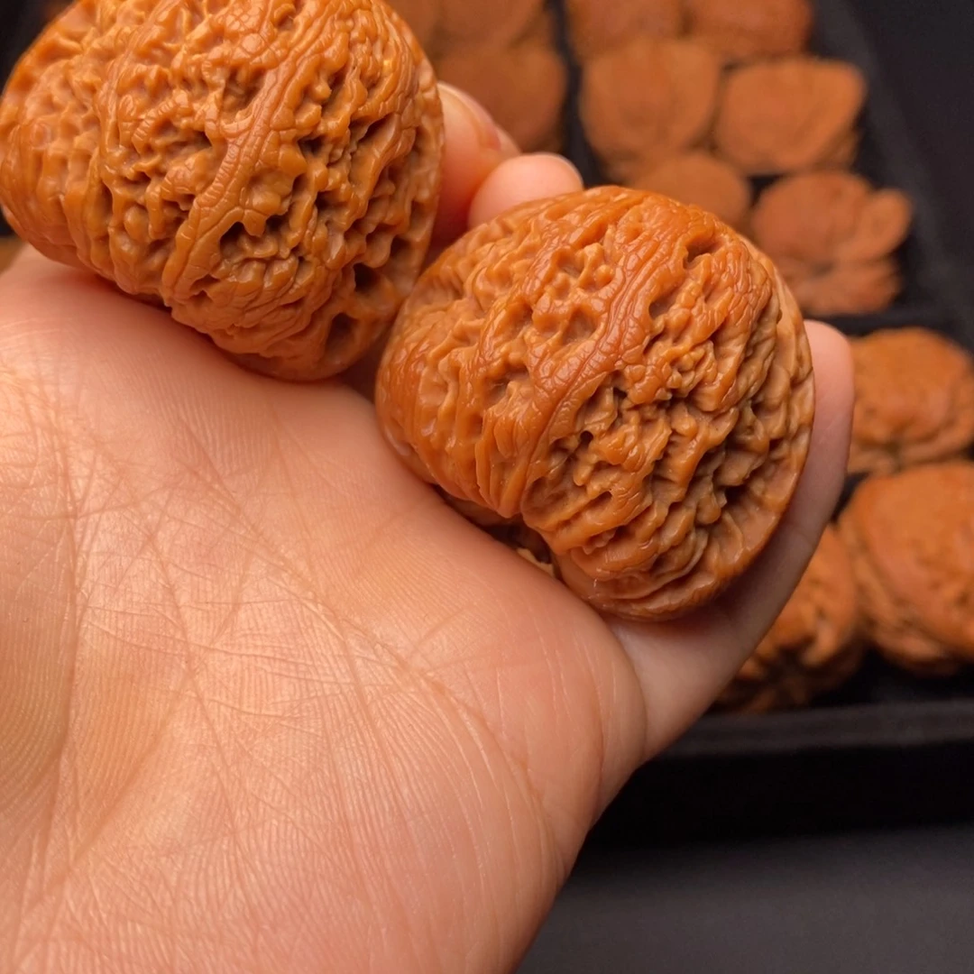 文玩核桃吊坠秦岭野生核桃