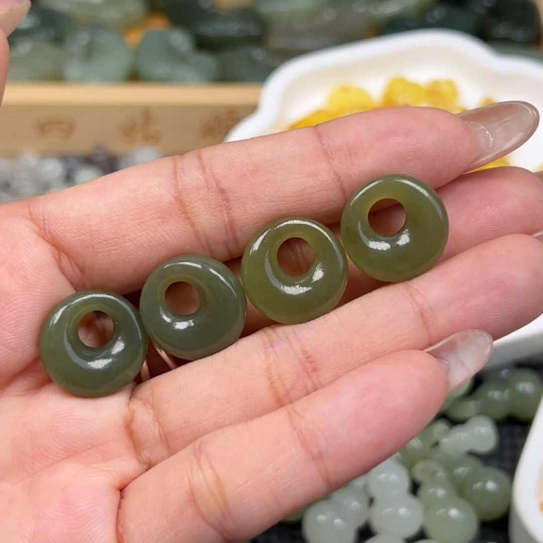 e***使和田玉未镶嵌吊坠(不含链)