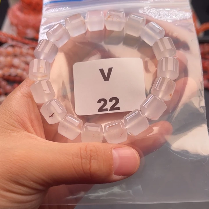 ꪶ***ꪮ南红玛瑙未镶嵌多样性发货默认微瑕称重42克