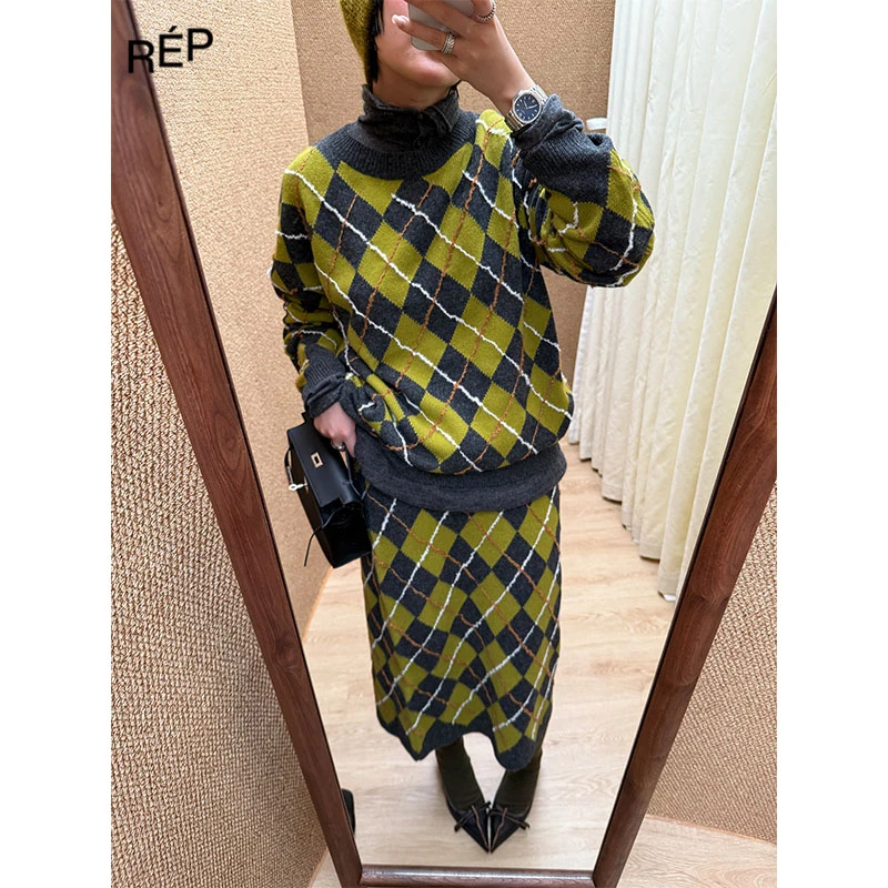 JUNWEILIN草绿灰/深紫绿菱格纹毛织套头衫25FW（NO退支持换码换款）