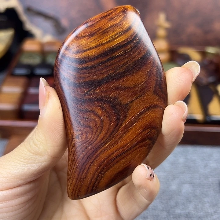 微凹黄檀（南美大红酸枝）
