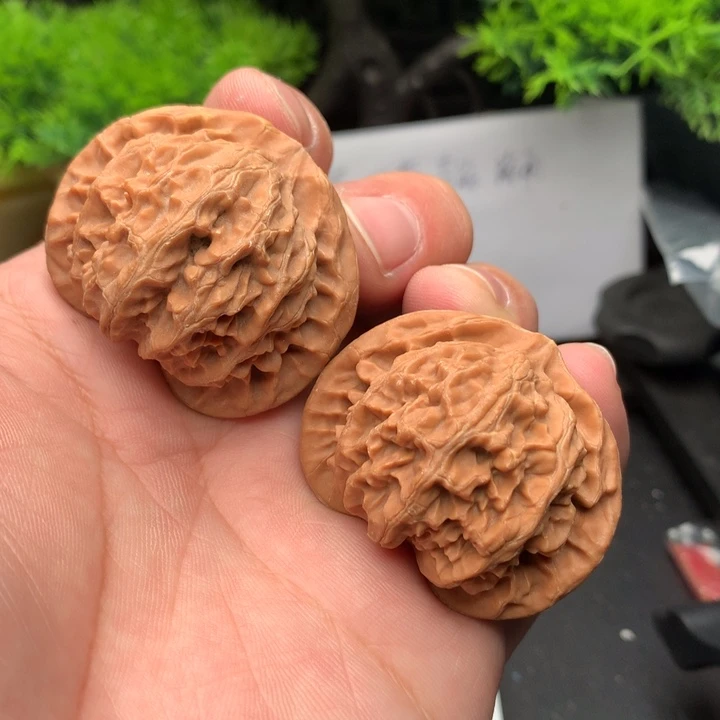 吊坠文玩核桃43宫灯又黄