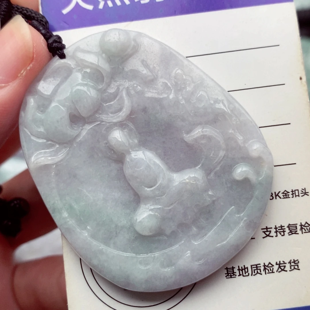 翡翠挂件未镶嵌翡翠