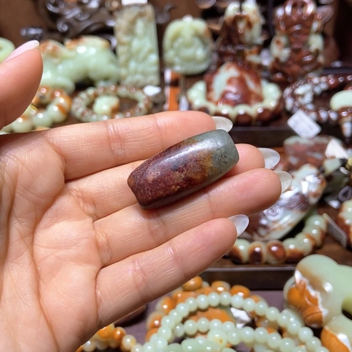 岫岩河磨玉（透闪石质玉）未镶嵌把件