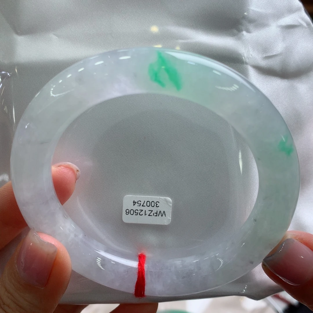 翡翠手镯未镶嵌58圆条