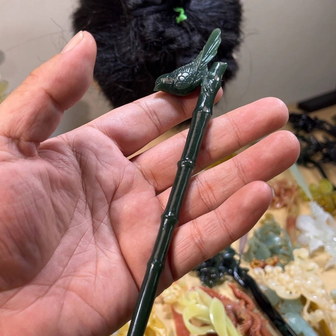 小***悠合金蛇纹石玉发簪
