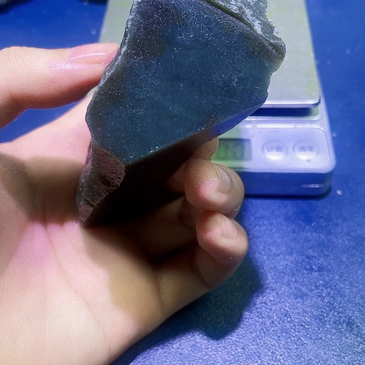未镶嵌和田玉（糖玉）珠宝半成品