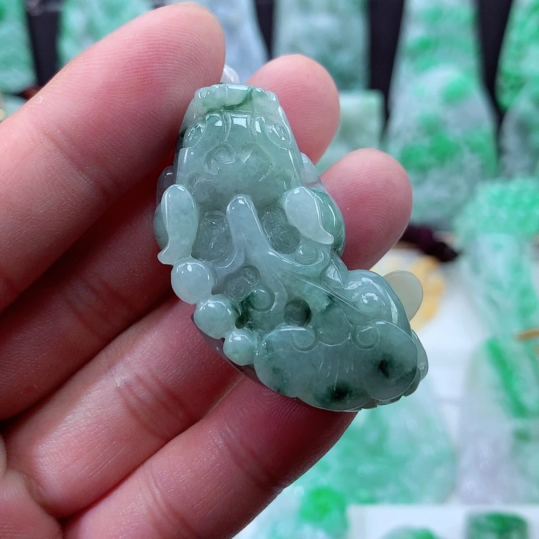 翡翠未镶嵌颈饰翡翠吊坠