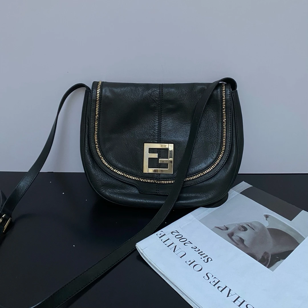 95新 FENDI/芬迪 Fendi 黑金斜挎包
