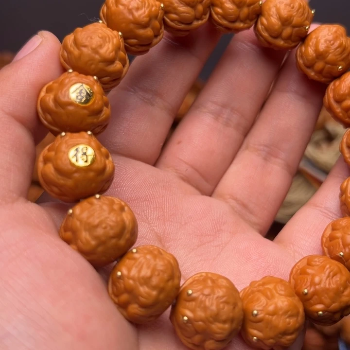 桀***叔猴头核桃吊坠顶珠两个金蟾招财，斗金