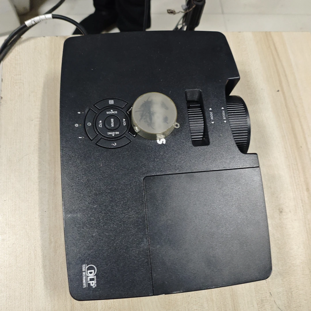 高清长焦投影仪运费到付