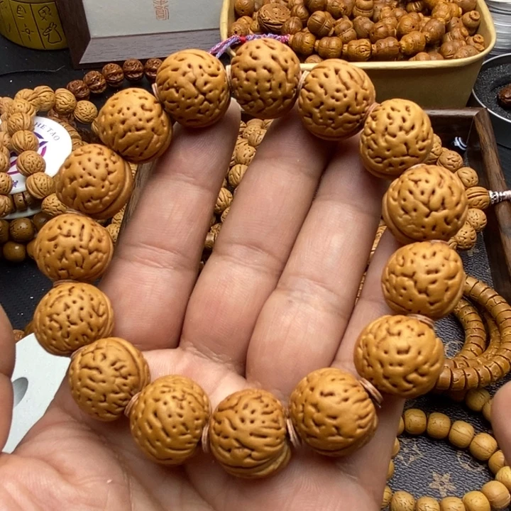 蛇***谁手串桃核桃核手串