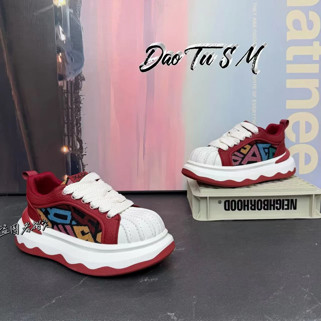 个性新款百搭舒适增高厚底贝壳头潮鞋拼接刺绣印花时尚运动板鞋