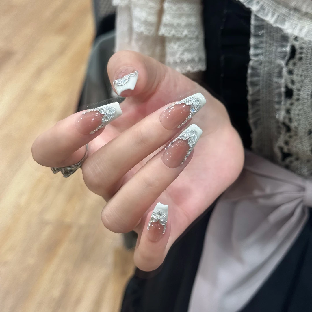 丹蜜琳【雪顶奶油】法式锆石 高奢定制系列手工穿戴软甲