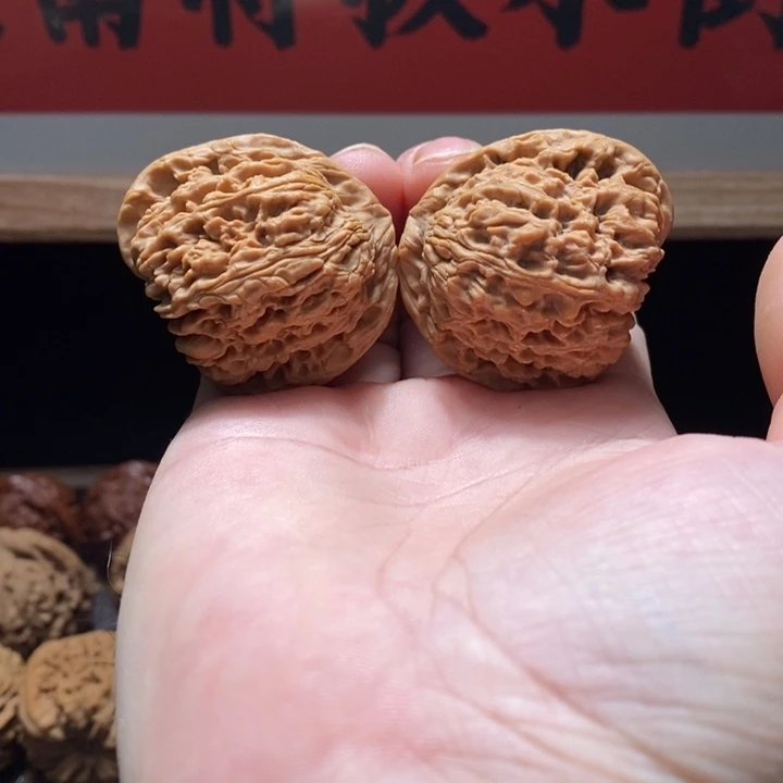 吊坠文玩核桃南疆有黄天残41/39/37