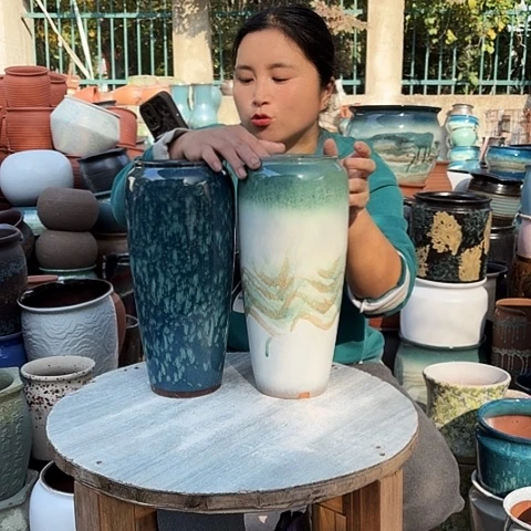 口11高31瑕疵两个。