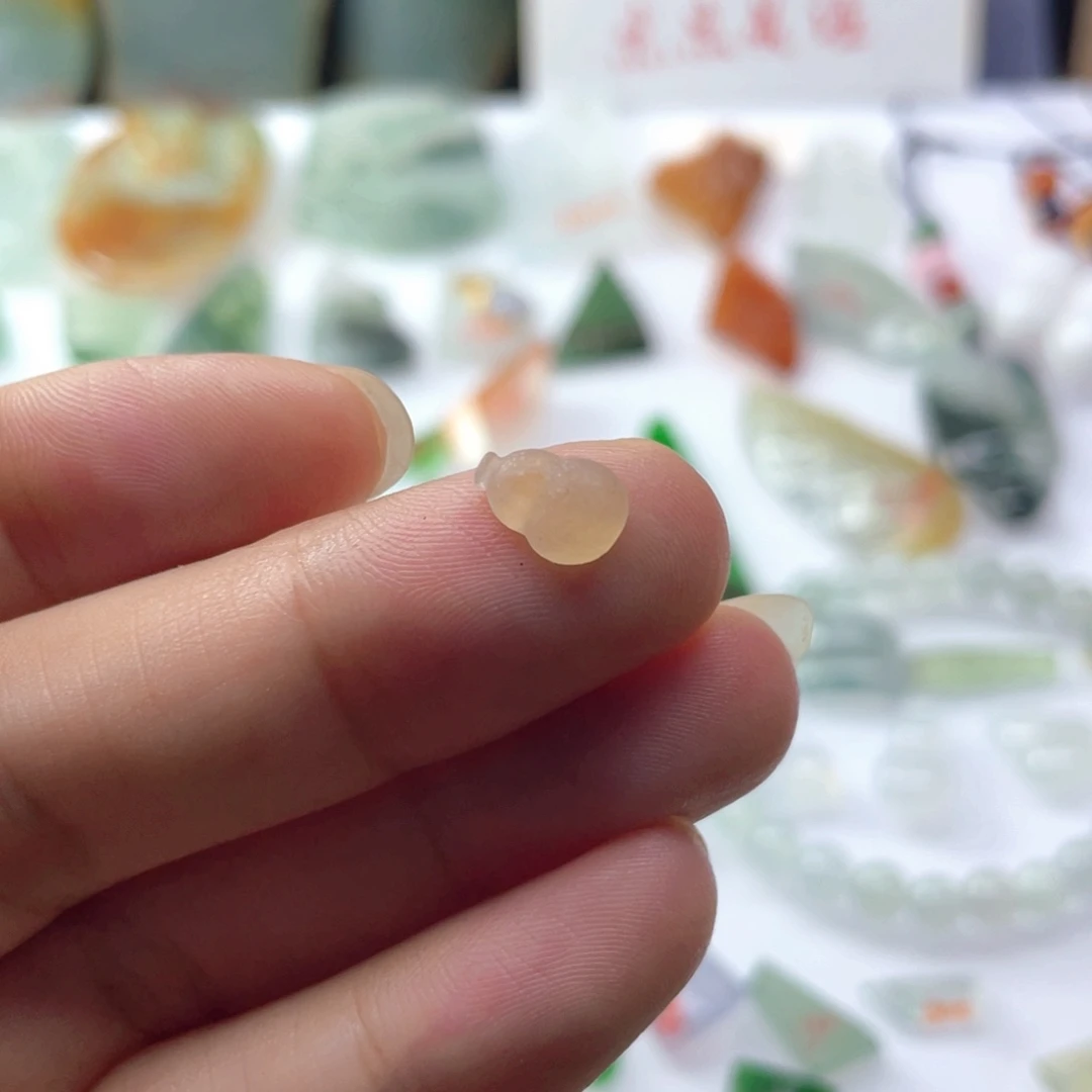 未镶嵌定制翡翠天然缅甸翡翠