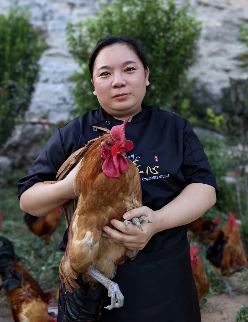 沂蒙山散养黑腿溜达草鸡木柴辣子鸡 密封包装 顺丰包邮