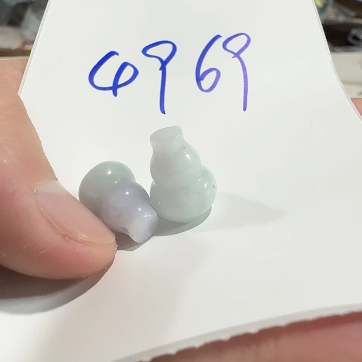 翡翠未镶嵌颈饰葫芦4969