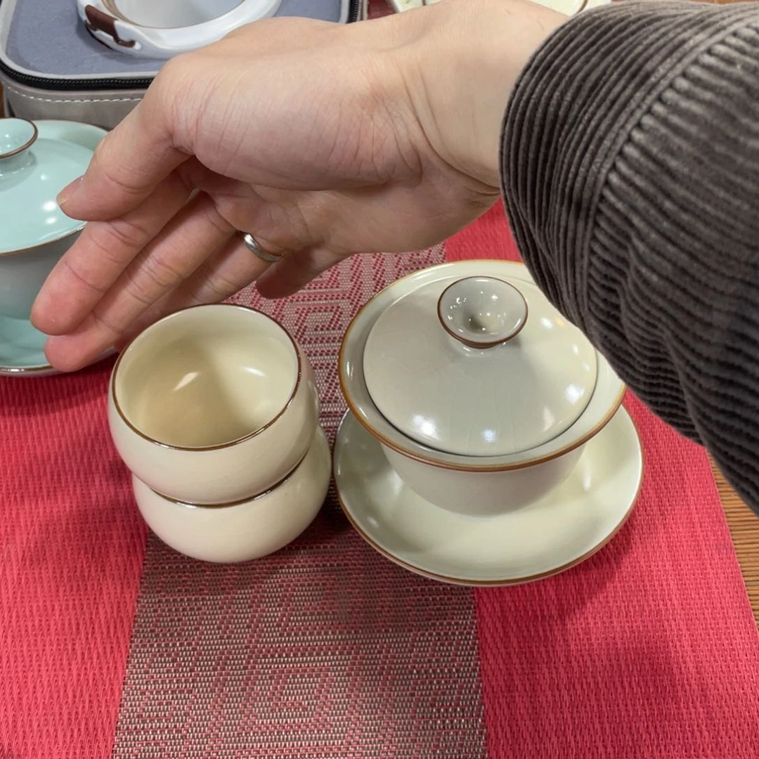 瓷片。。。。。。。。。。。。。。。。