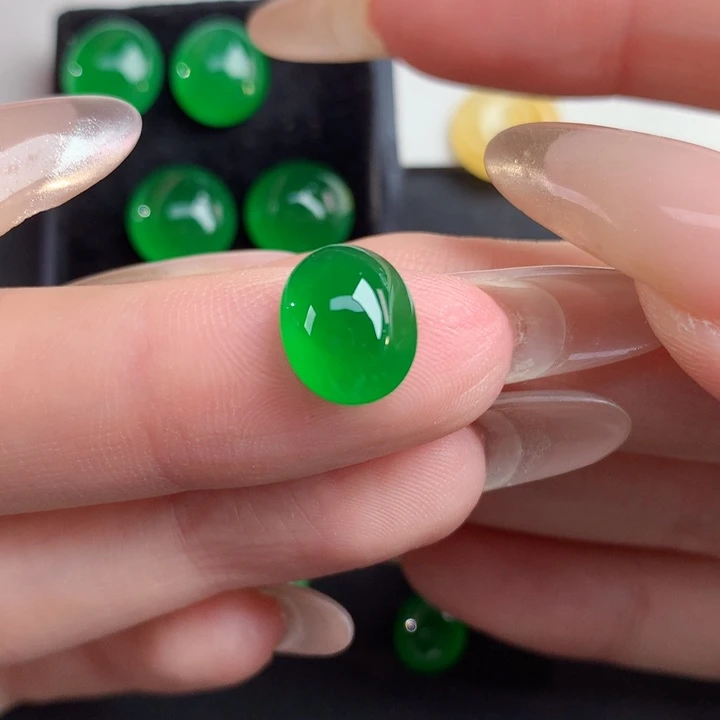 翡翠裸石10.48-8.72-4.92