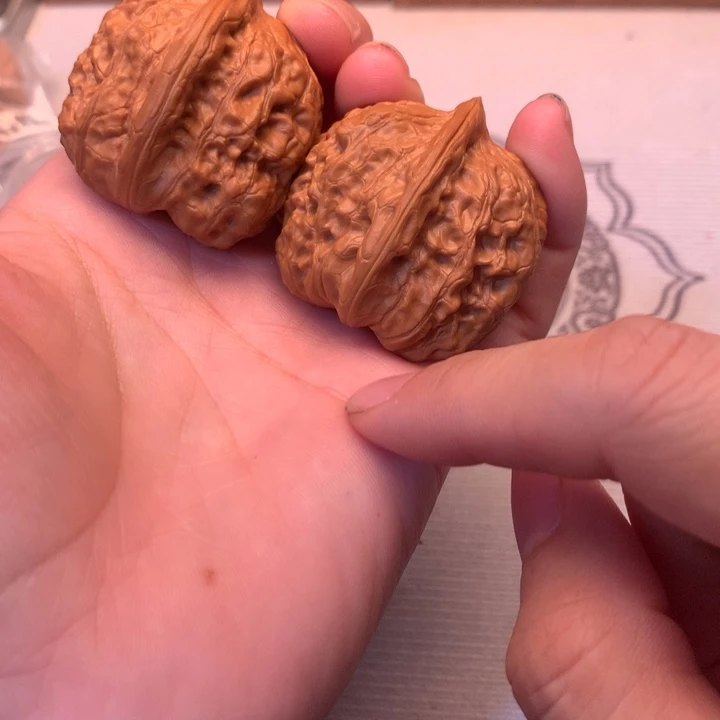把件文玩核桃赤龙鸡心