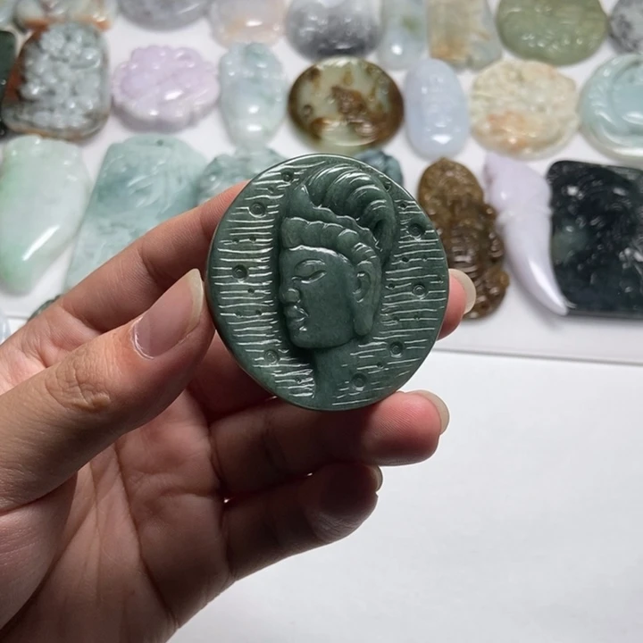 翡翠未镶嵌颈饰观音33