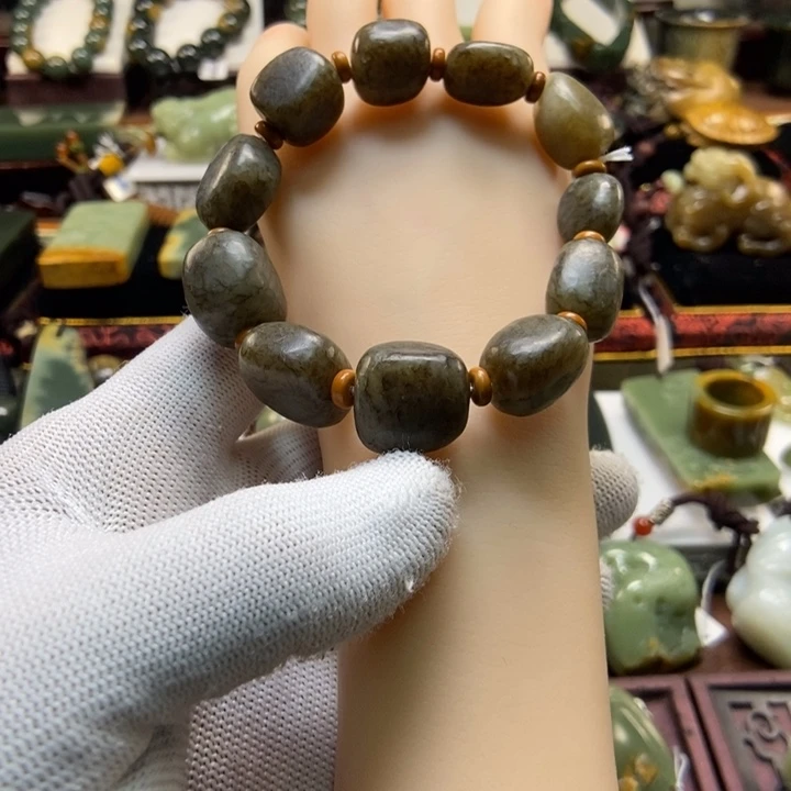 未镶嵌手串岫岩老玉（透闪石质玉）