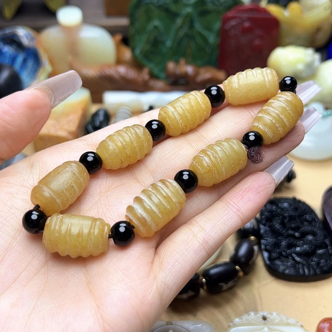 蛇纹石玉未镶嵌颈饰
