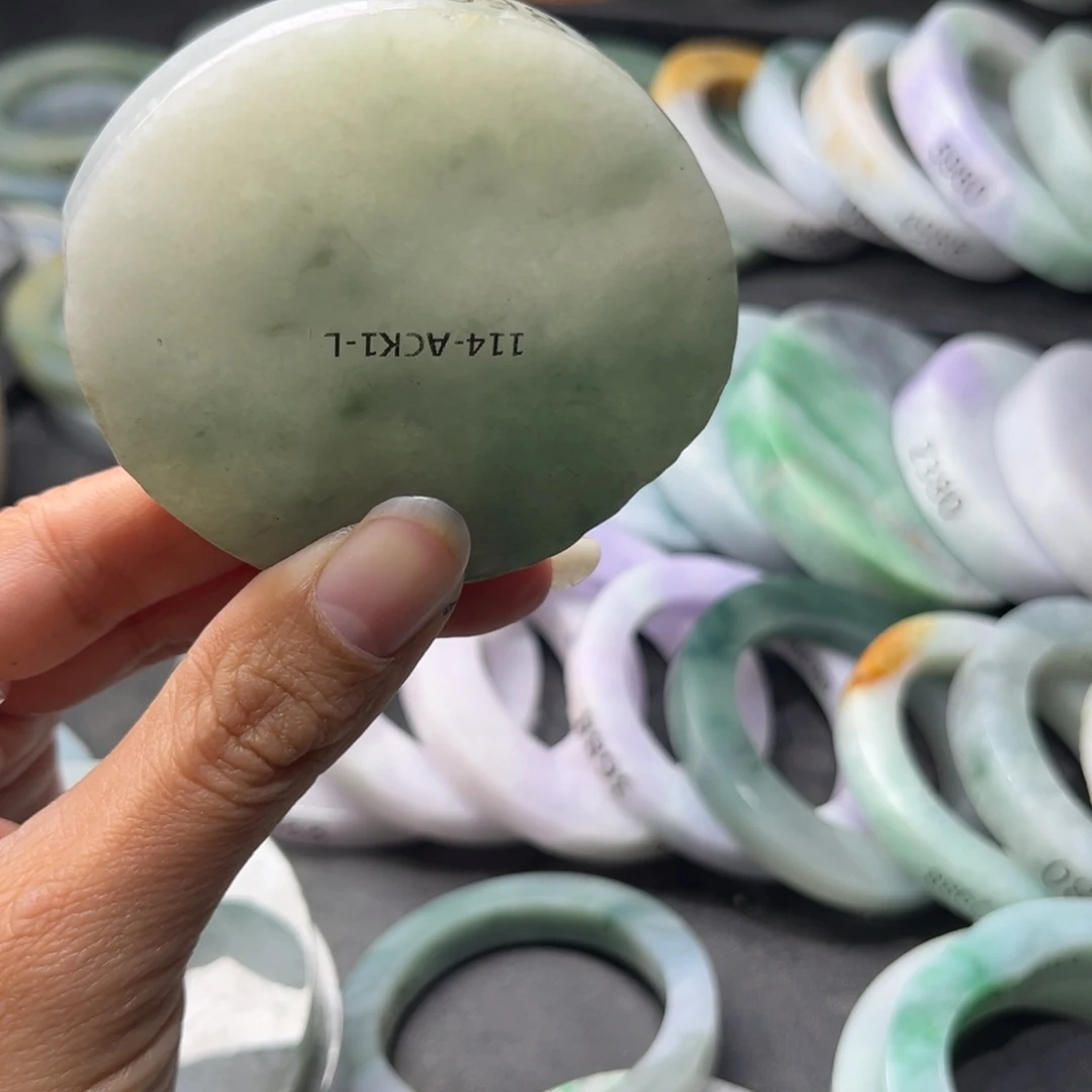定制翡翠手镯未镶嵌