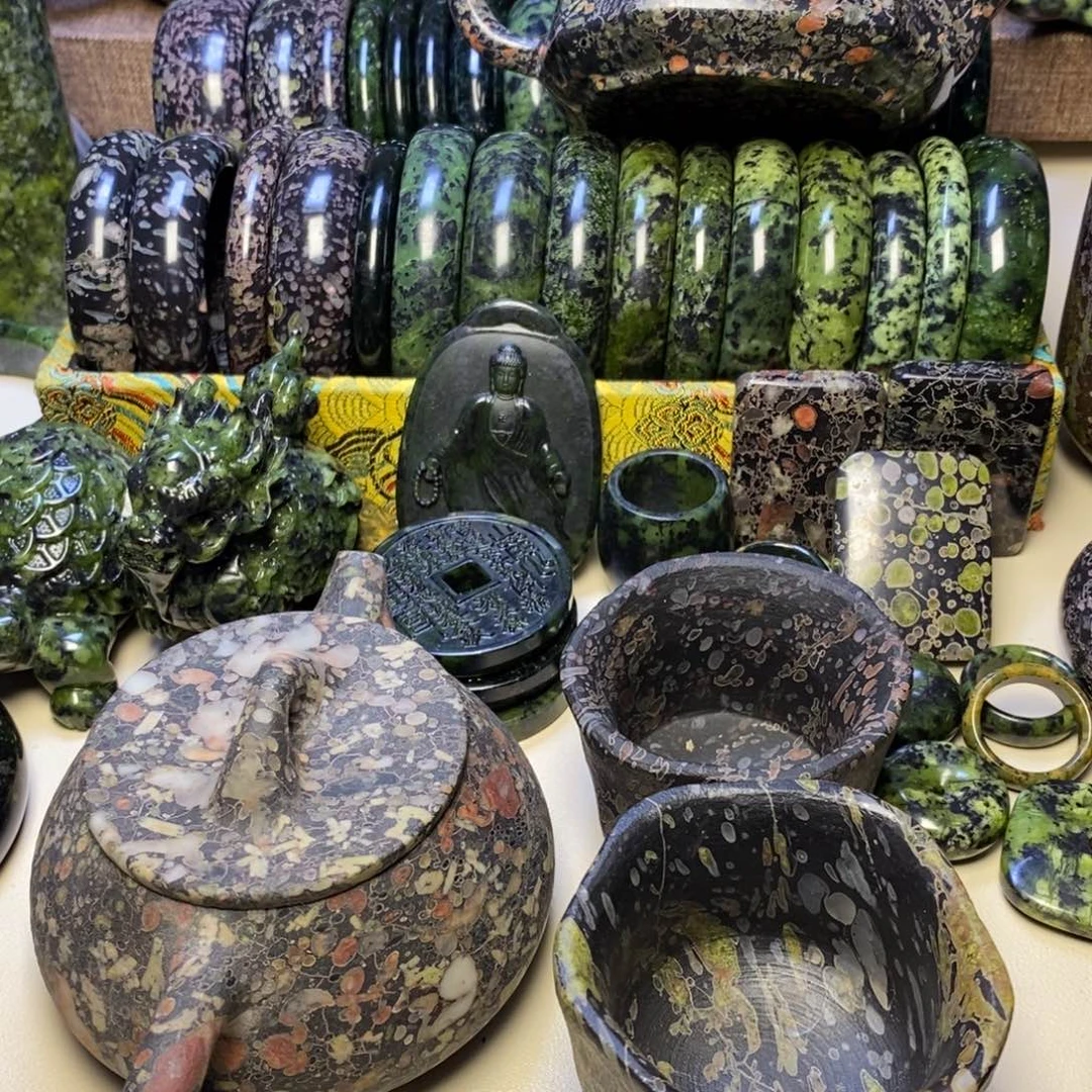 未镶嵌蛇纹石玉手链沐*