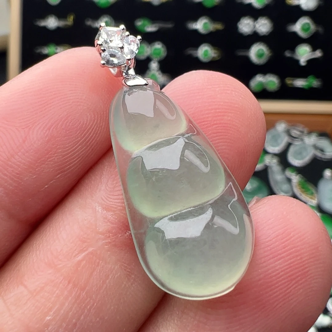 翡翠18K金镶嵌颈饰豆子24.5