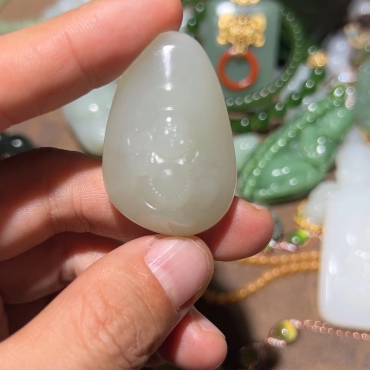 未镶嵌和田玉（糖玉）挂件H*B