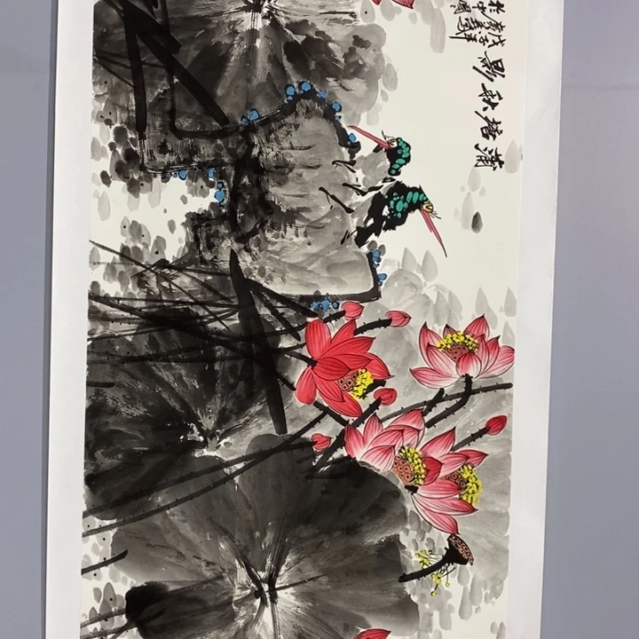 手绘作品等多种形式进行