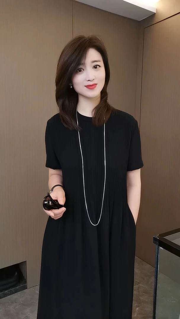 柏澜慧琳-【连衣裙】女装黑色通勤中腰高腰韩版百搭A字裙洋气T桖裙