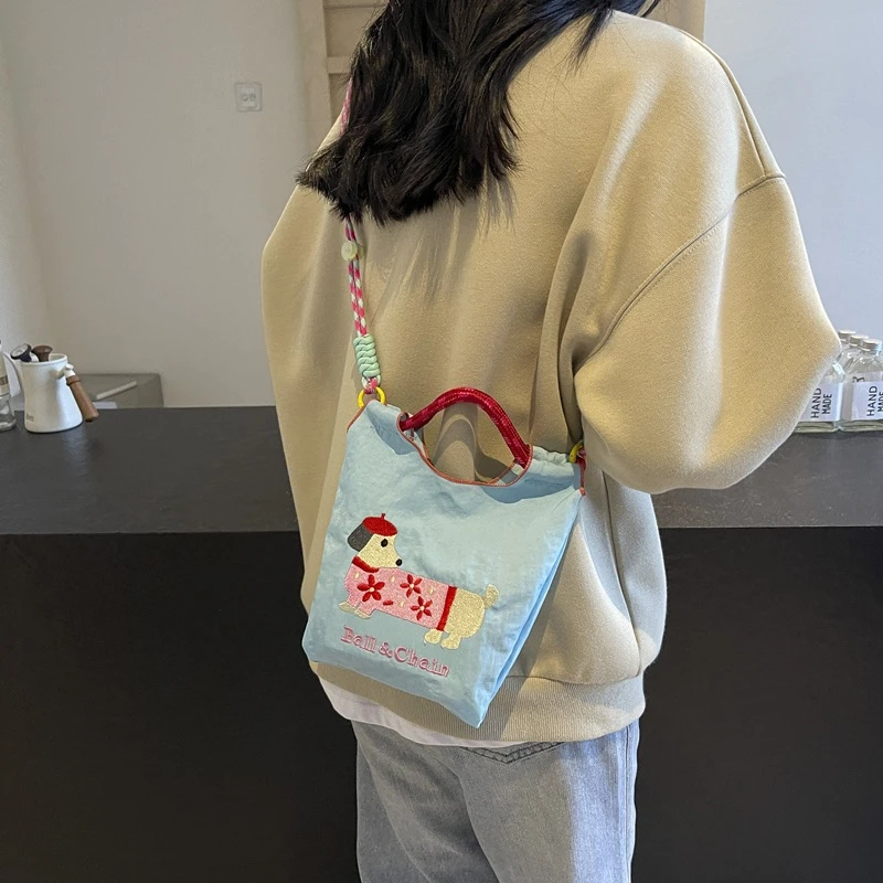 可爱腊肠狗水桶包包女日系刺绣手机包迷你手提袋儿童单肩斜挎小包