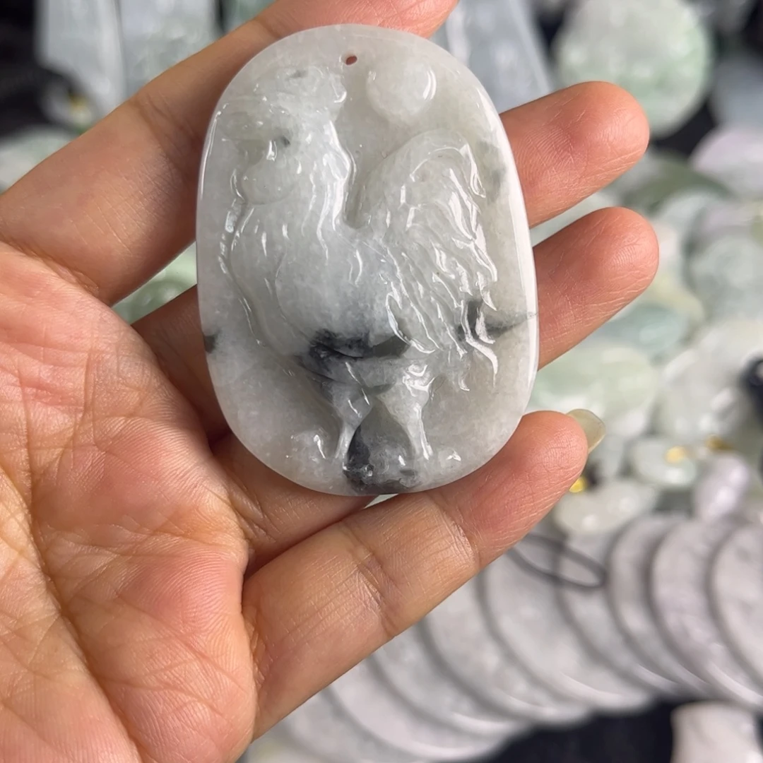 翡翠未镶嵌吊坠(不含链)瑕疵