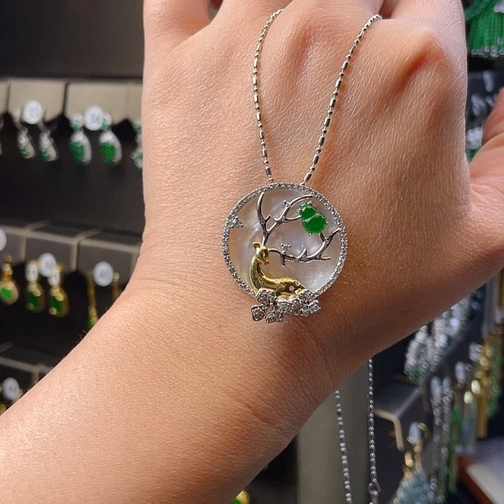 银S925镶嵌翡翠耳饰翡翠