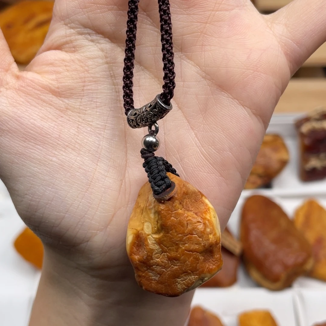 琥珀未镶嵌珠宝奇石