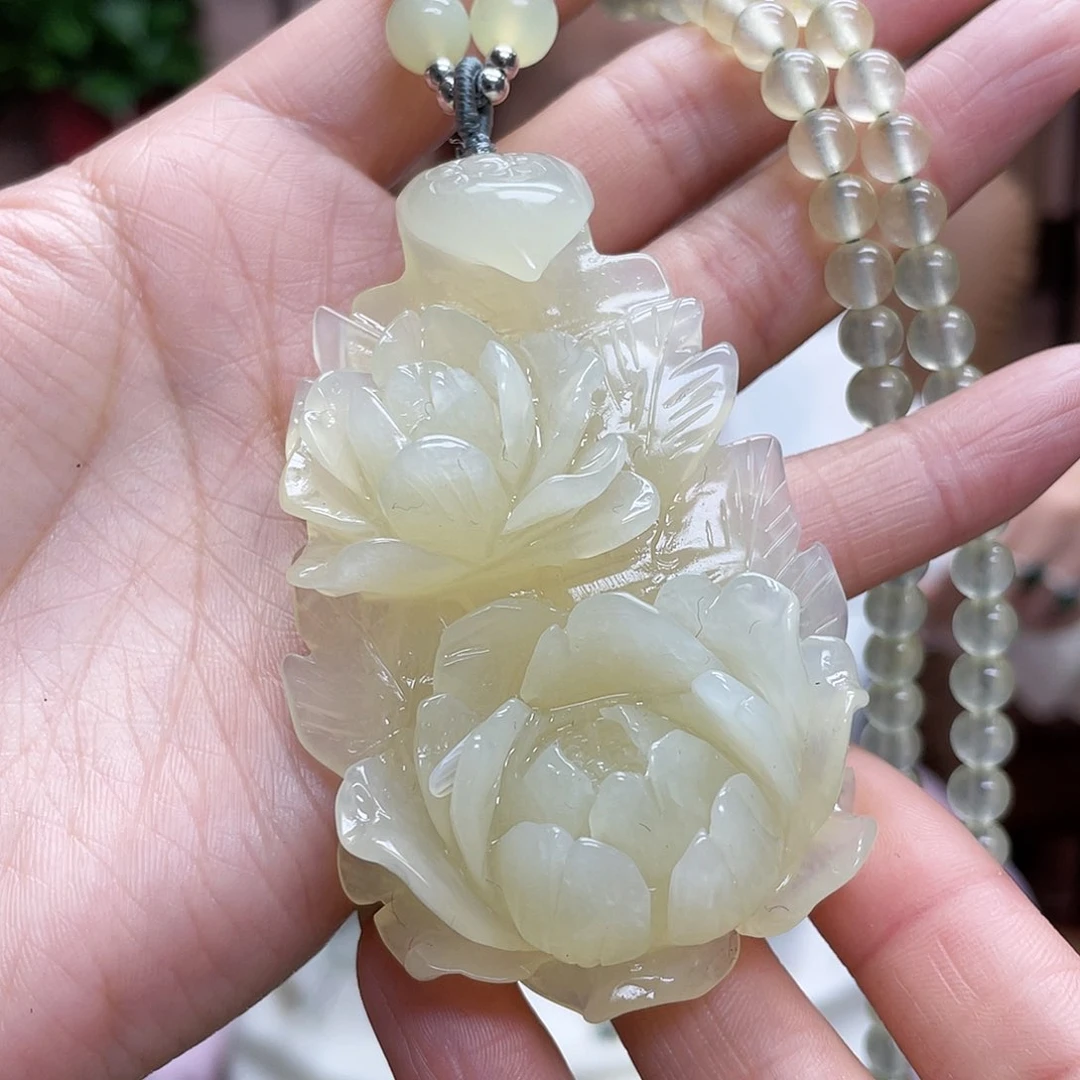 蛇纹石玉颈饰未镶嵌